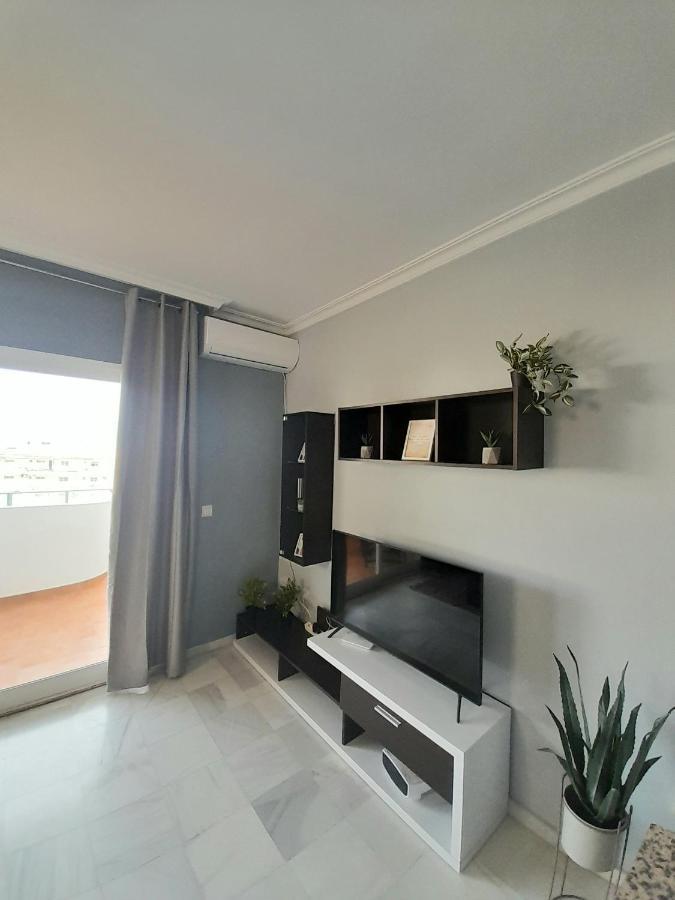 Nice Apartment Near The Beach Fuengirola Exteriör bild