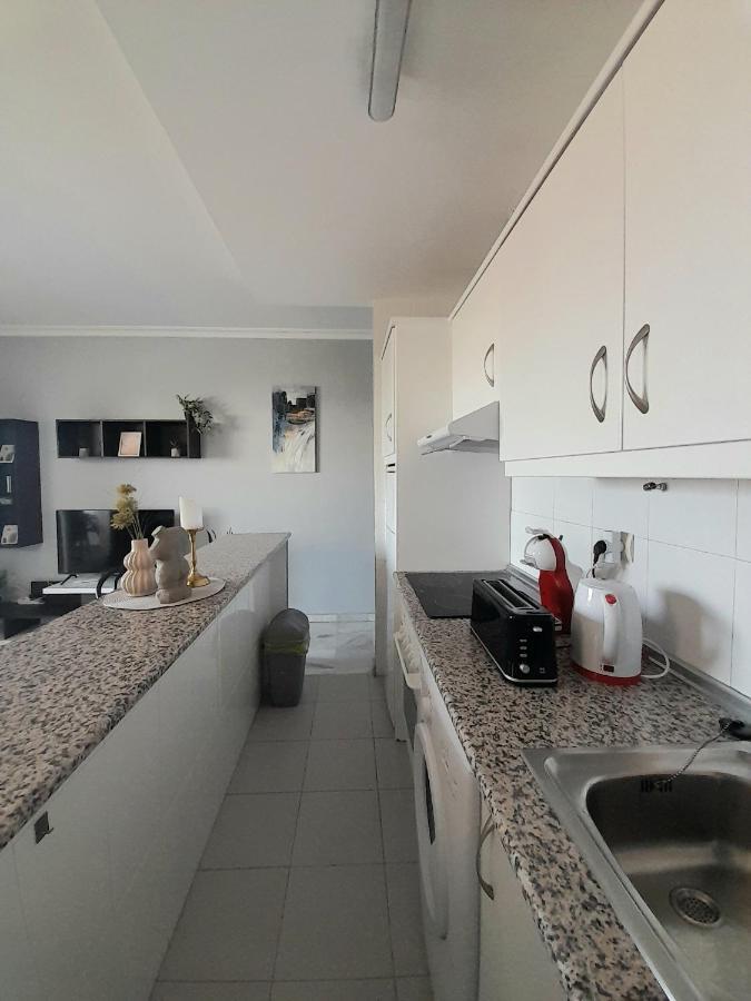Nice Apartment Near The Beach Fuengirola Exteriör bild