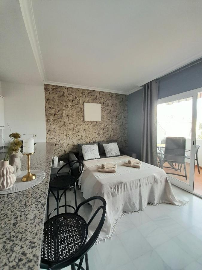 Nice Apartment Near The Beach Fuengirola Exteriör bild