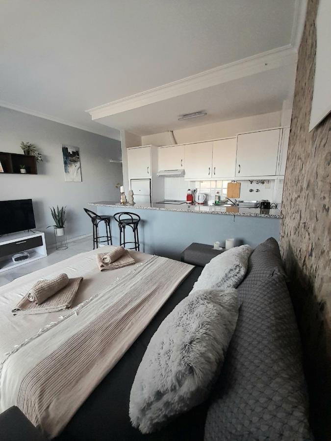 Nice Apartment Near The Beach Fuengirola Exteriör bild